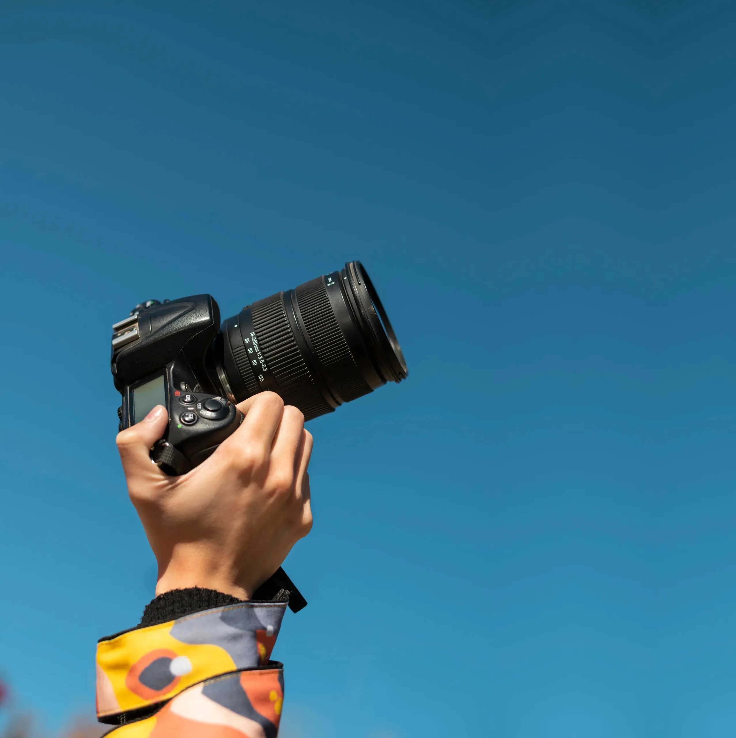 خلفية Helhal الرئيسية