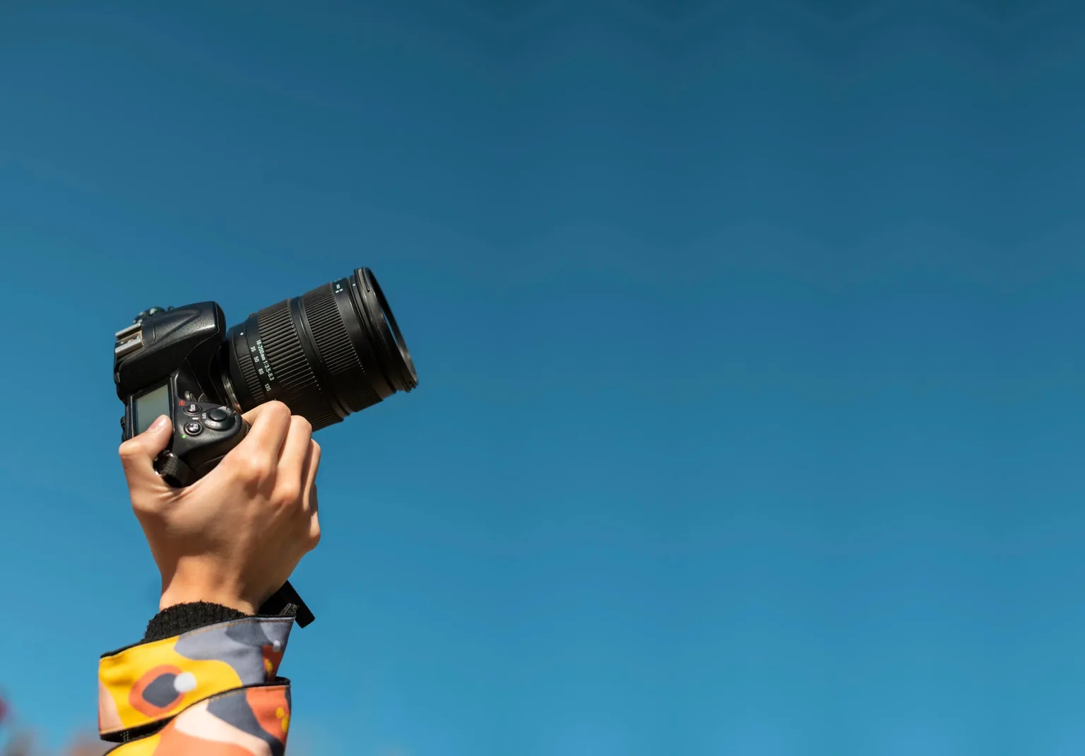 خلفية Helhal الرئيسية